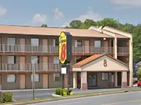 Super 8 by Wyndham Laurel Hotels in Maryland City