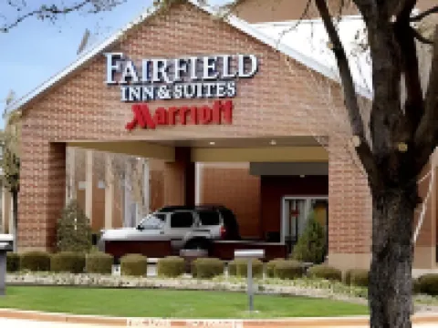 컴포트 인 & 스위트 댈러스-애디슨 파머스브랜치 호텔