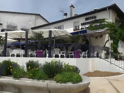 Hôtel SPA & Restaurant du Lac de Madine Hôtels à : Saint-Mihiel
