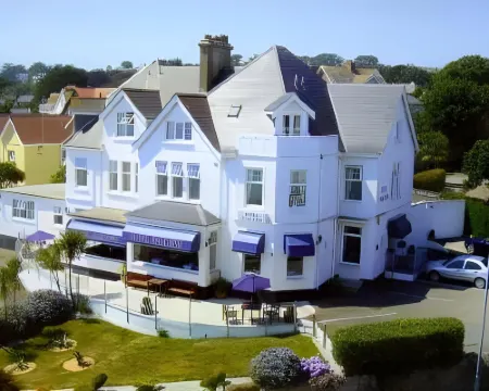 Anacapri Hotels in Falmouth