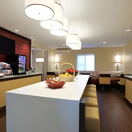 MainStay Suites Omaha Old Mill