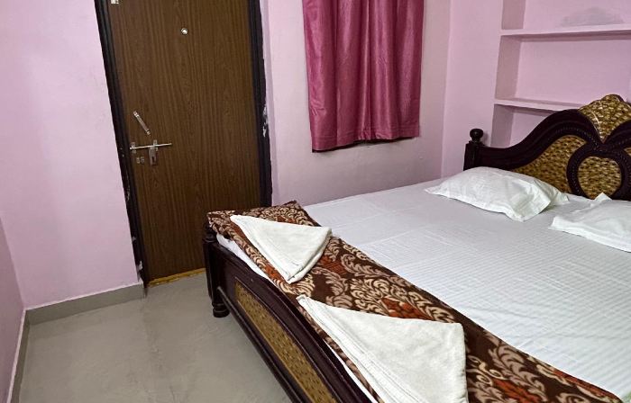 Hotel R Residency