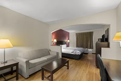 Red Roof Inn & Suites Albany, GA Hotels in Albany