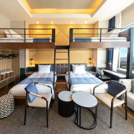 Aqa Hotel Premium