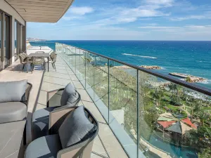 アマサス ビーチ ホテル リマソル