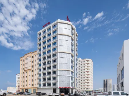 OYO Townhouse 156 Rose Hotel Apartments