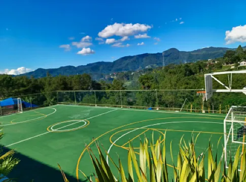 Villa Fortuna - Kinta Mani #Puncak Bogor Hôtels à : 