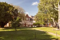 Coulsdon Manor Hotel and Golf Club -  Casas de vacaciones