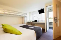 Campanile Poitiers - Site du Futuroscope Hotels in Шассней-дю-Пуату