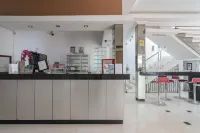 RedDoorz Near Alun Alun Bandung 3 فنادق في Astanaanyar