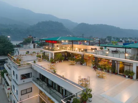 Indira Nikunj Rubystone Exotic Отели в г. Ришикеш