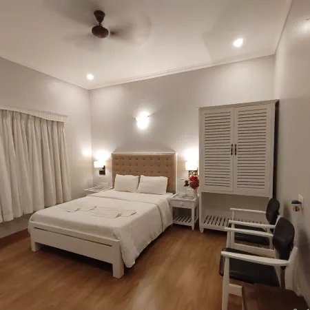 Crown Villa Vagator