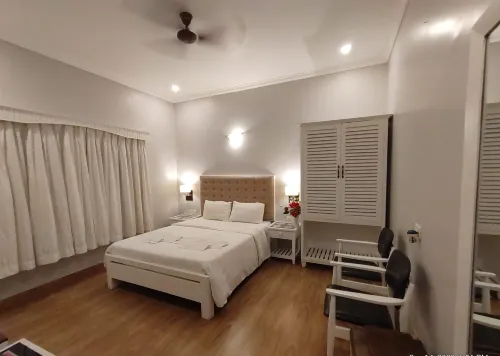 Crown Villa Vagator - 2 ดาว