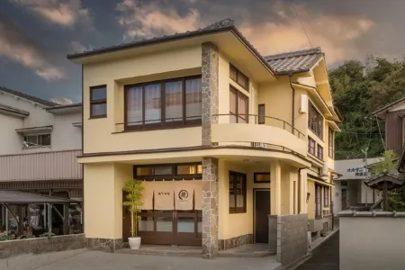 Castle Inn Tou Отели рядом с достопримечательностью «Ozu Castle»