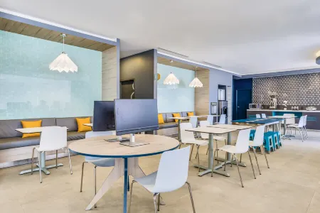 One Acapulco Costera