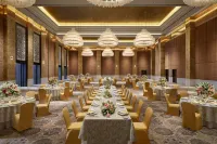 The Leela Gandhinagar - breakfast