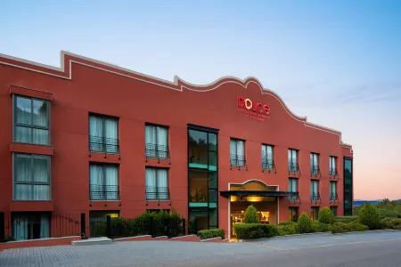 Dolce by Wyndham Barcelona Resort Отели в г. Сан-Льоренс-д'Ортонс