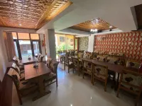 Hotel Riviera Hotels in Srinagar
