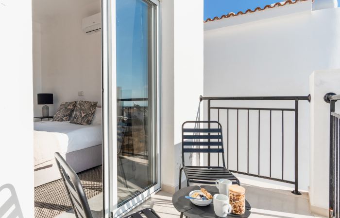 Sanders White Mountains - Charming Villa with Pool