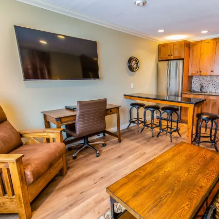 Prestige Hudson Bay Lodge, Premier Collection