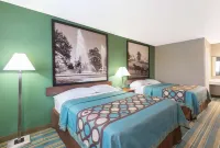 슈퍼 8 바이 윈덤 그린캐슬 루저빌 호텔