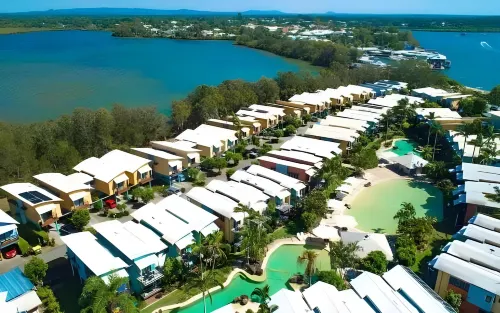 Noosa Lakes Resort Hotels in Tewantin