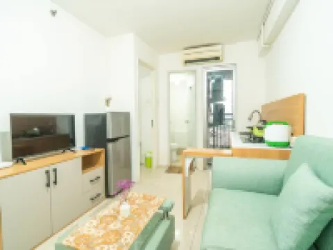 Simple 2 bedroom above mall bassura Netflix