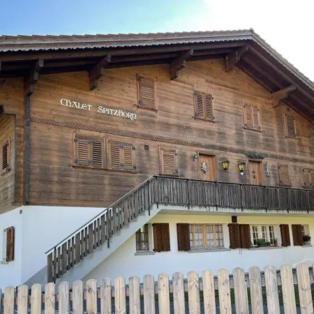 Spitzhorn Nr. 1 Отели рядом с достопримечательностью «Горнолыжный подъемник «Кабан – Гласье 3000»»