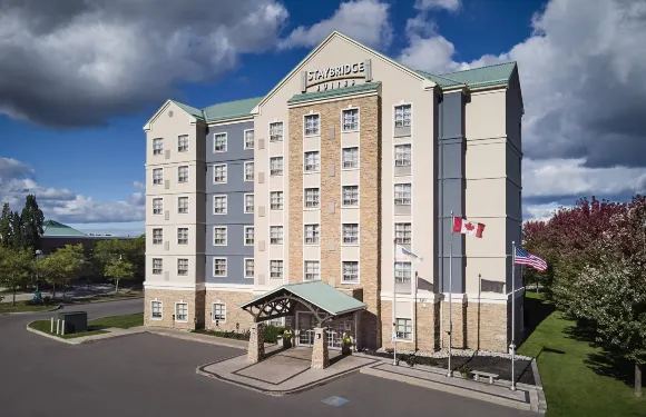 奧克維爾 - 伯靈頓Staybridge Suites