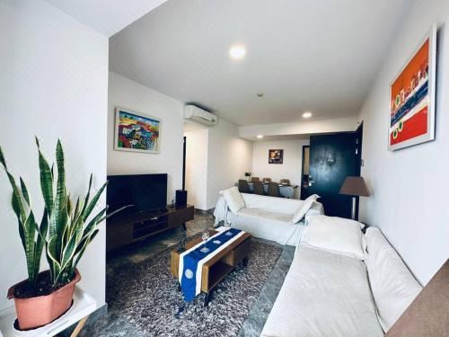 D1mension 3BR Luxury Condo City Center in Dist 1_4
