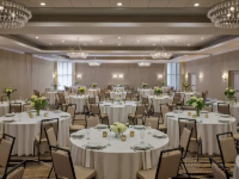 Delta Hotels Chicago Willowbrook Hotels in Willowbrook