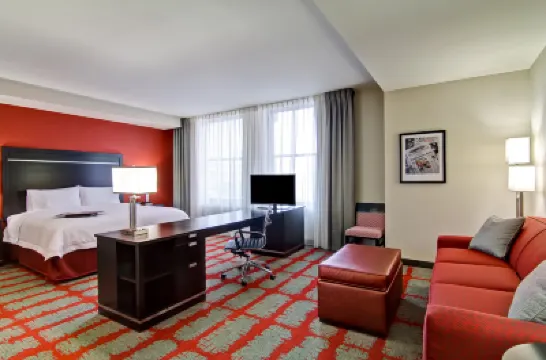 Hampton Inn & Suites Cincinnati-Downtown Hotels near Cincinnati Art Museum