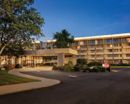 DoubleTree by Hilton Hotel Atlanta Northlake Hotels in Tucker