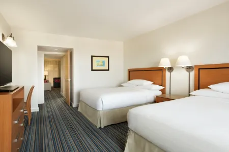 Embassy Suites by Hilton Dorado del Mar Beach Resort Отели в г. Дорадо