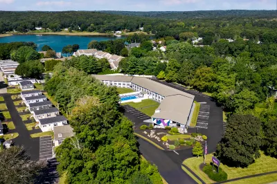 Spark by Hilton Mystic Groton Hotel a 