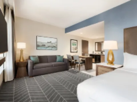 เอ็มบาสซีสวีทส์ บายฮิลตัน วิลมิงตัน ริเวอร์ฟรอนท์ โรงแรมในวิลมิงตัน