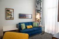 Hampton Inn & Suites Los Angeles/Sherman Oaks Hotels in Van Nuys