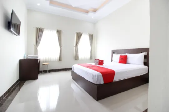 Urbanview Hotel Syariah Casa Azmya Yogyakarta by RedDoorz