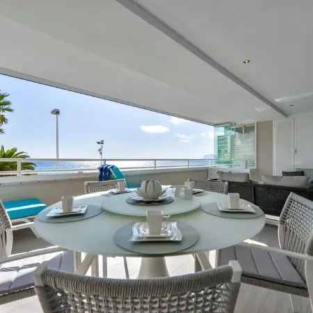 Modern apartment with large, 40 sqm terrace 1st line, with fiber optic connection