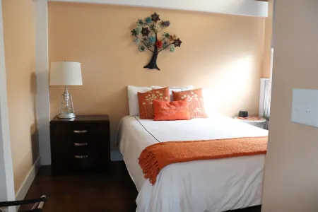 Lucy's Loft above the Nashville Fudge Kitchen in the heart of Nashville, Indiana