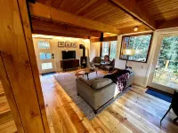 Walking distance to beautiful and historic Indianola beach and pier