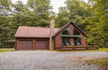 Cozy Secluded 3 BR  Log Cabin with Hot Tub and Wood Burning Fireplace!