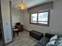 Megeve. Very nice little studio in residence ideal for winter and summer.