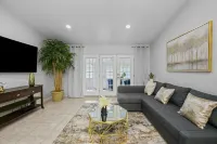 Sunny Florida home with a pool