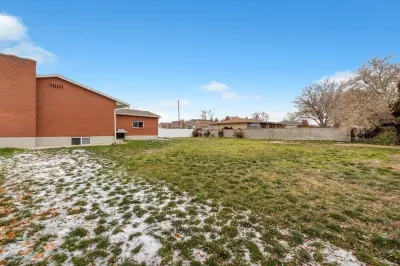 6 Bedroom Ski / Vacation Home by Town Center, Great for Gathering Hotels near Legacy House of South Jordan