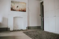 Charming Two Bedroom Apartment in Strawberry Hill Hotel a Twickenham