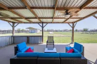 Perfect Stay in Ranch-like House with Huge Backyard! Hotels in Forney