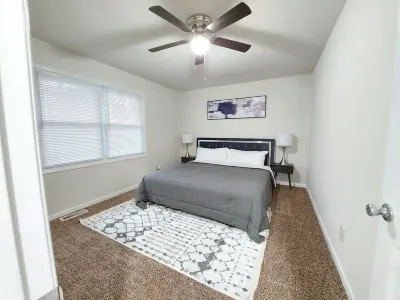 Cozy Renovated 4 Br 2 Bath Split Foyer House 모츠 룬 리저뷰어 트레일헤드 주변 호텔