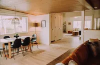 Stylish & Cozy Home - Newly Renovated