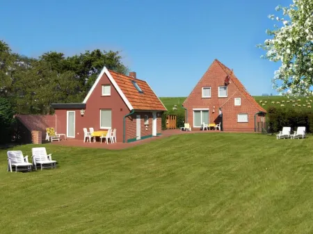 New !!! FeWo Strandkorb - right on the dike with a large garden